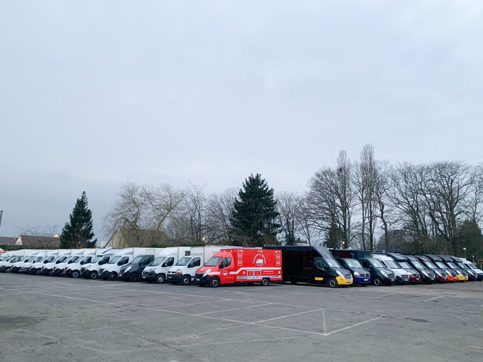 Intérieur équipé d'un food truck