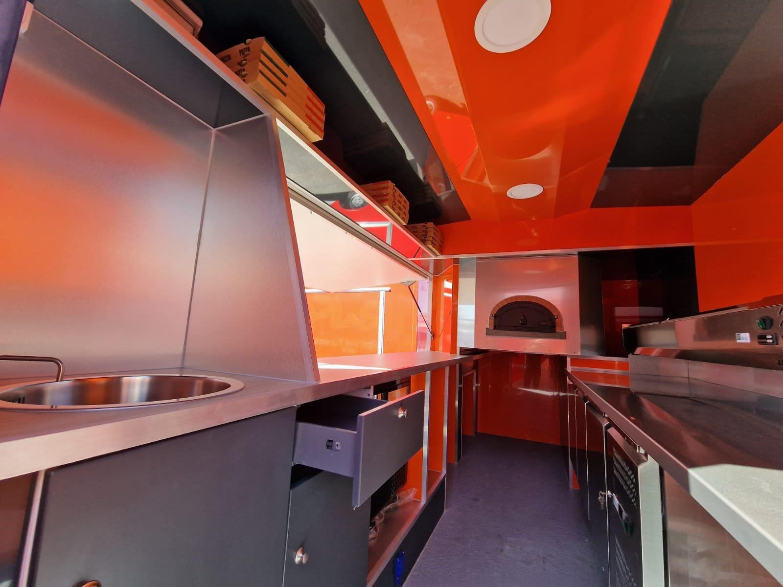 LOCATION CAMION FOOD TRUCK – FOUR À BOIS